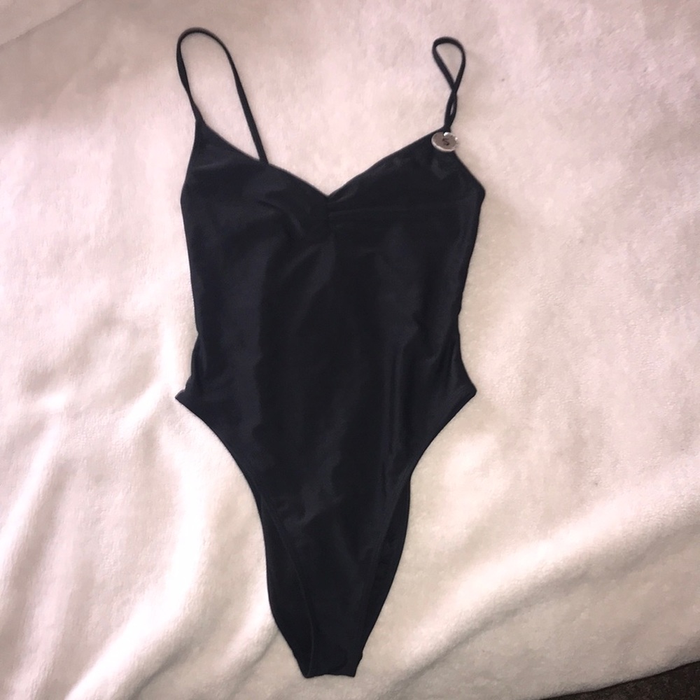 BLACK one piece bikini❗️NEVER WORN
